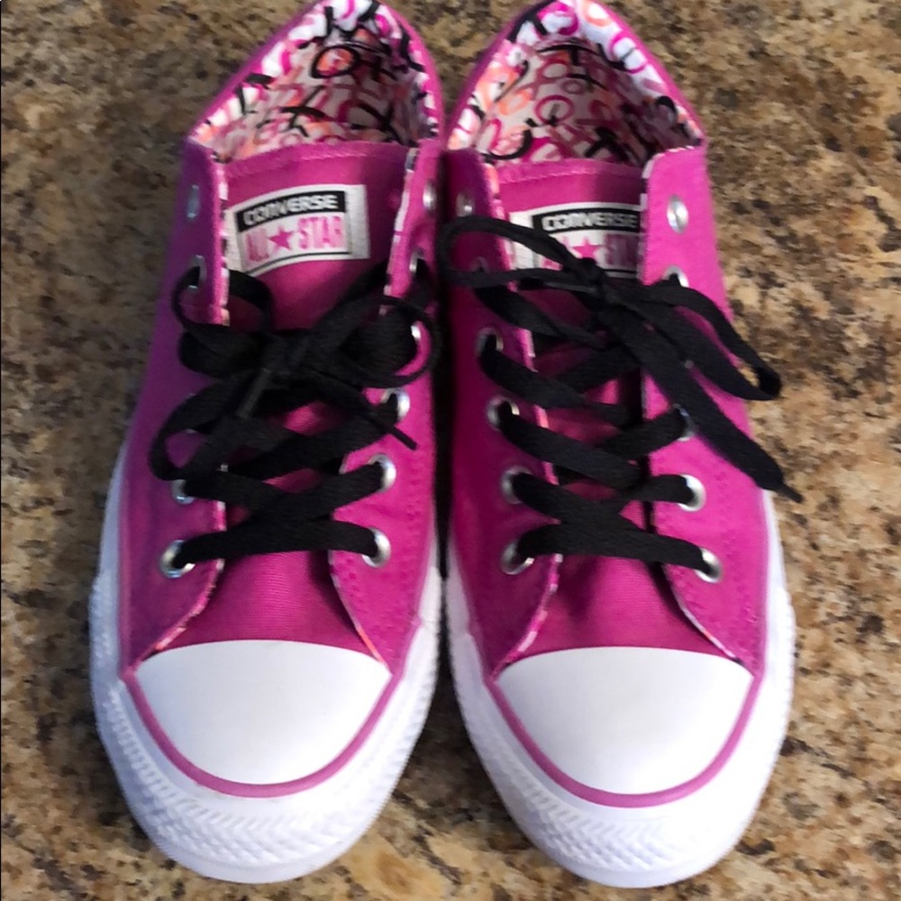 Pink Women’s Converse Size 9